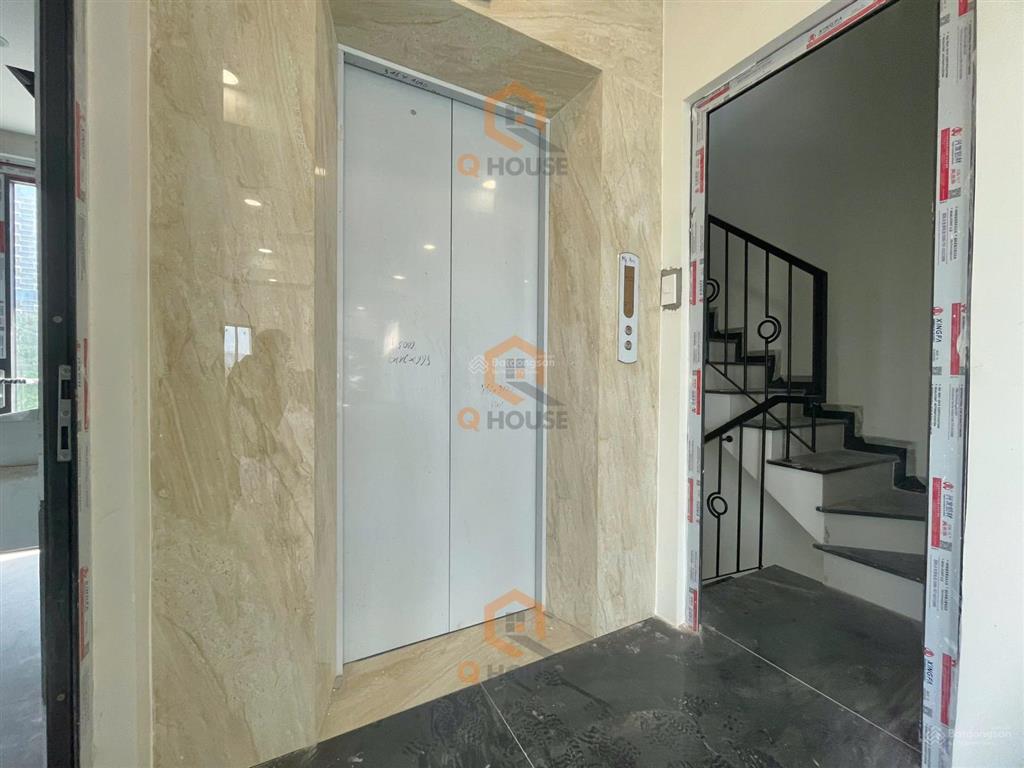 Tòa nhà "căn góc" ngay nguyễn văn kỉnh p. thạnh mỹ lợi 7.25m*20m, hầm 6 tầng thang máy, 150 tr/th