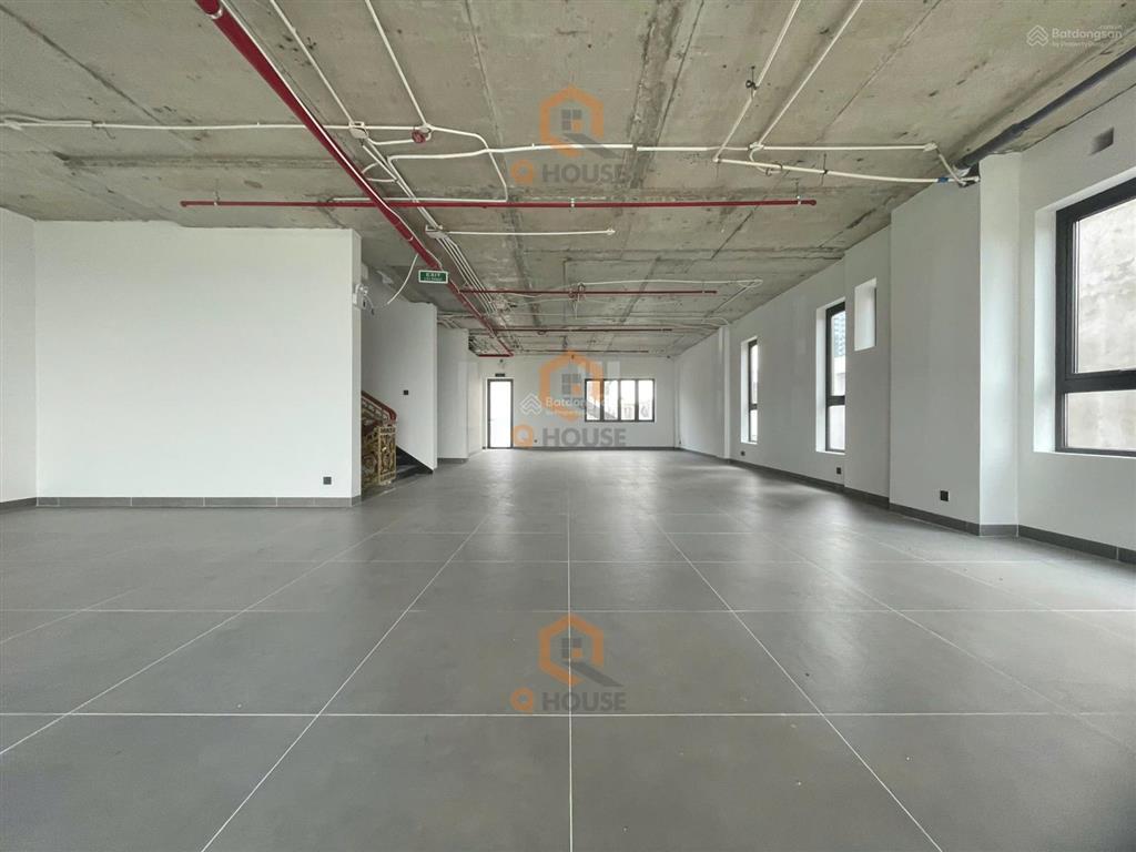 Tòa nhà mặt tiền view sông đường trần qúy kiên 10*24m, hầm, 7 tầng suốt, thang máy, 330 triệu/tháng