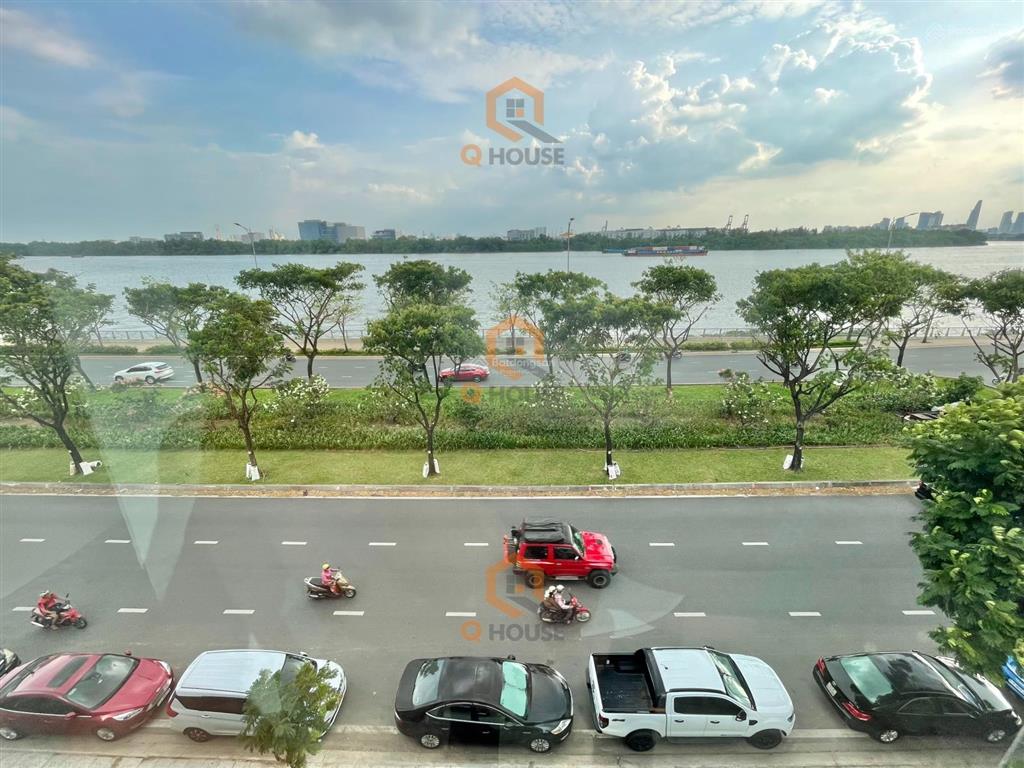 Tòa nhà mặt tiền view sông đường trần qúy kiên 10*24m, hầm, 7 tầng suốt, thang máy, 330 triệu/tháng