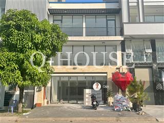 Tòa nhà văn phòng ngay nguyễn văn kỉnh p. thạnh mỹ lợi 8*20m, 3 tầng suốt, 77 triệu/tháng