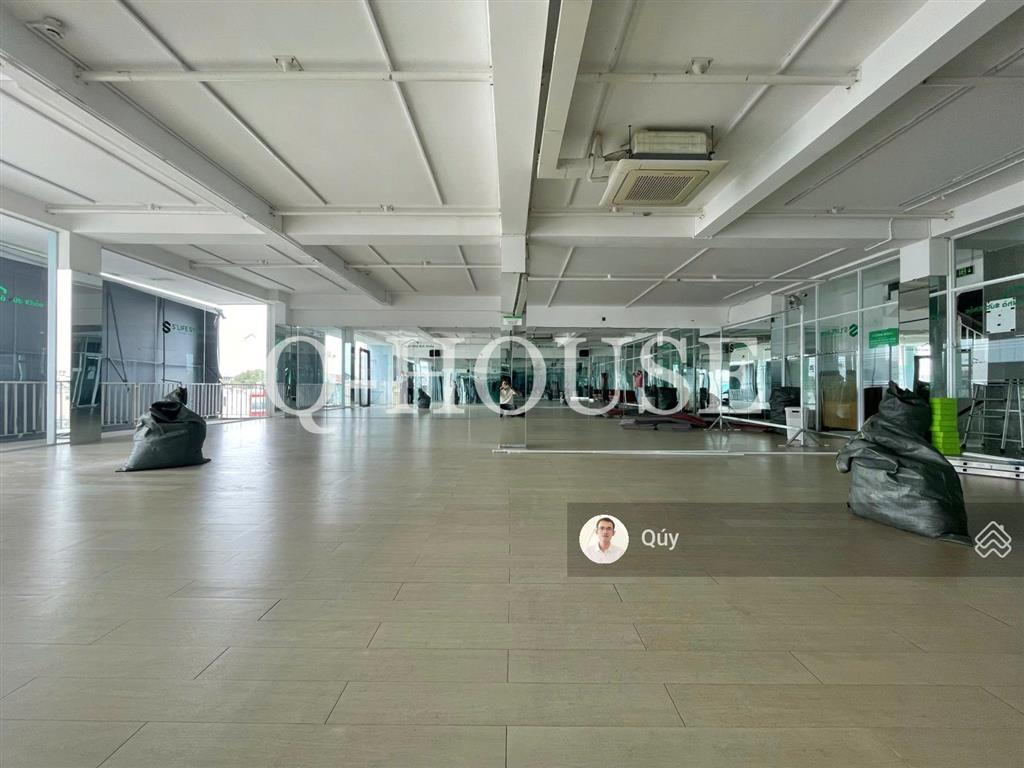 Tòa nhà 1500m2 mặt tiền vườn lài 12m*20m, hầm, 7 tầng suốt, thang máy, 250 triệu/tháng