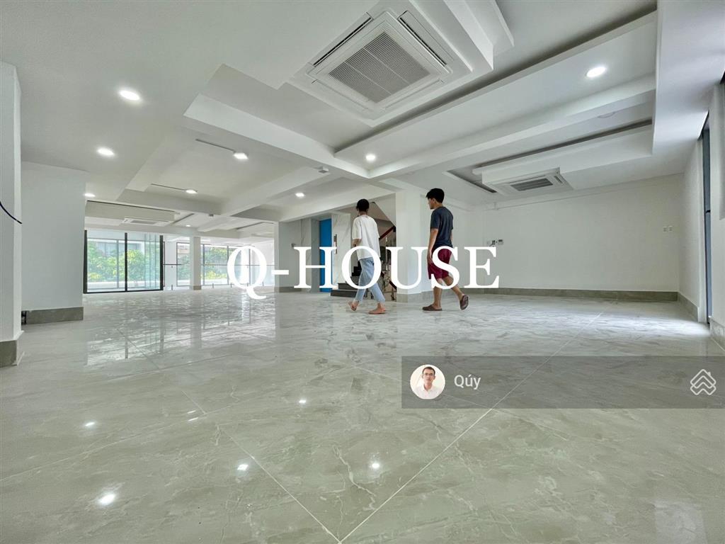 Tòa nhà văn phòng ngay trần não 8m*20m, hầm, 4 tầng suốt, thang máy, sân thượng, 80 triệu/tháng