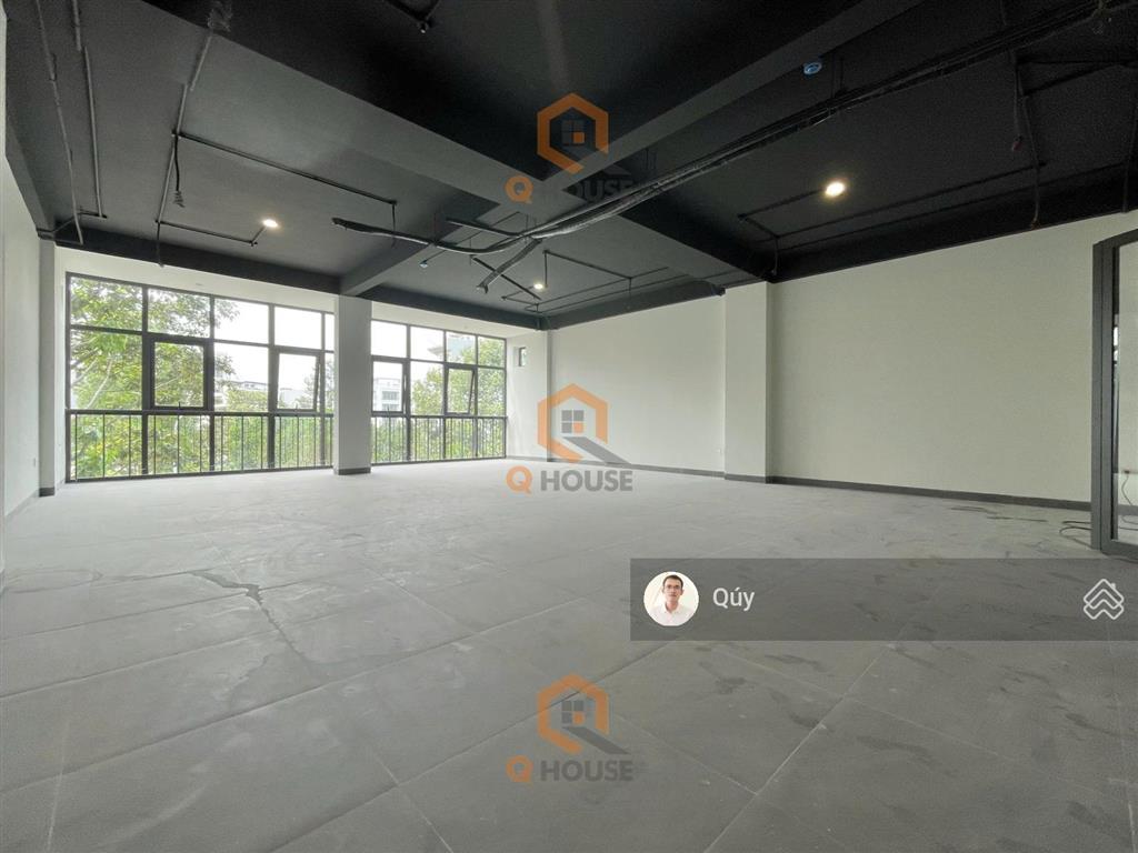 Tòa nhà "mới" ngay nguyễn văn kỉnh  tạ hiện 8m*20m, hầm, 4 tầng suốt, thang máy, 100 triệu/tháng