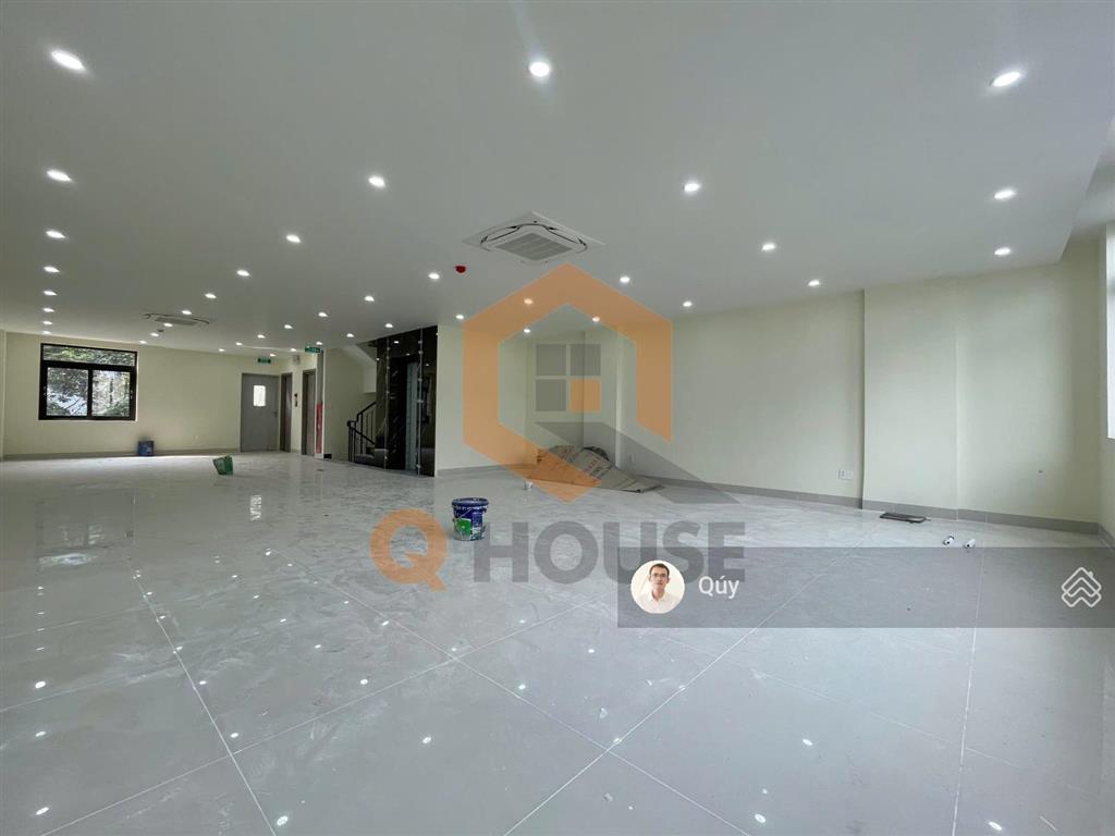 Cho thuê tòa nhà "mới" 1000m2 nguyễn thanh sơn 8*20m hầm 7 tầng suốt, thang máy, 160 triệu/tháng