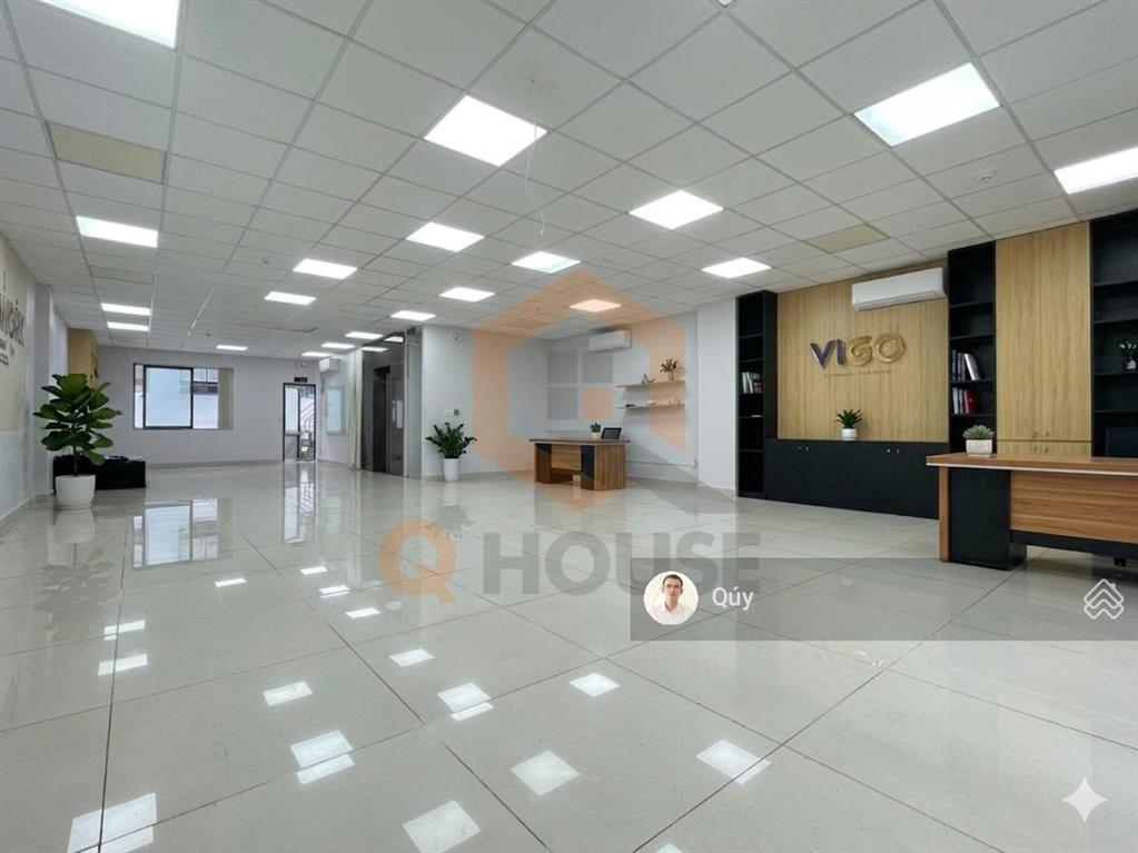 Tòa nhà ngay trần não  lương đình của 8m*23m, hầm, 5 tầng suốt, thang máy, st, 125 triệu/tháng