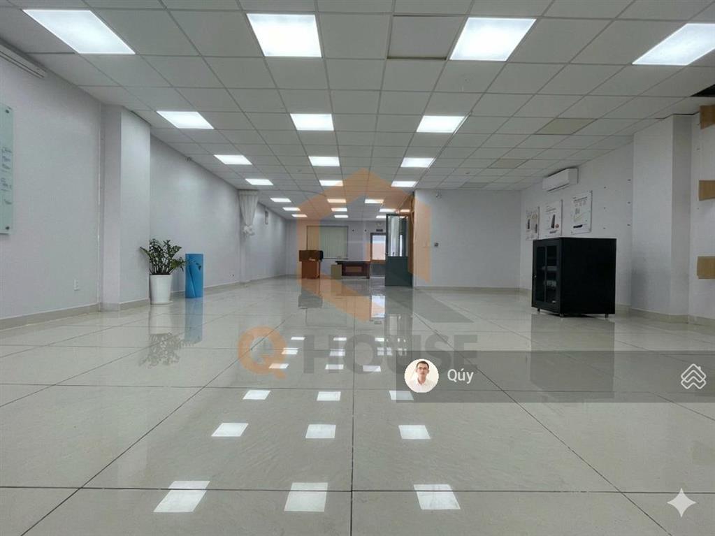 Tòa nhà ngay trần não  lương đình của 8m*23m, hầm, 5 tầng suốt, thang máy, st, 125 triệu/tháng