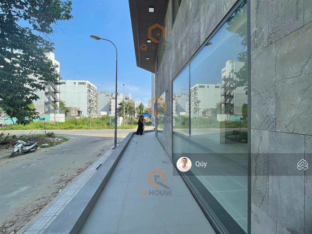 Tòa nhà "căn góc" ngay nguyễn văn kỉnh, p. thạnh mỹ lợi 8m*20m, hầm 7 tầng thang máy, 160 triệu/th