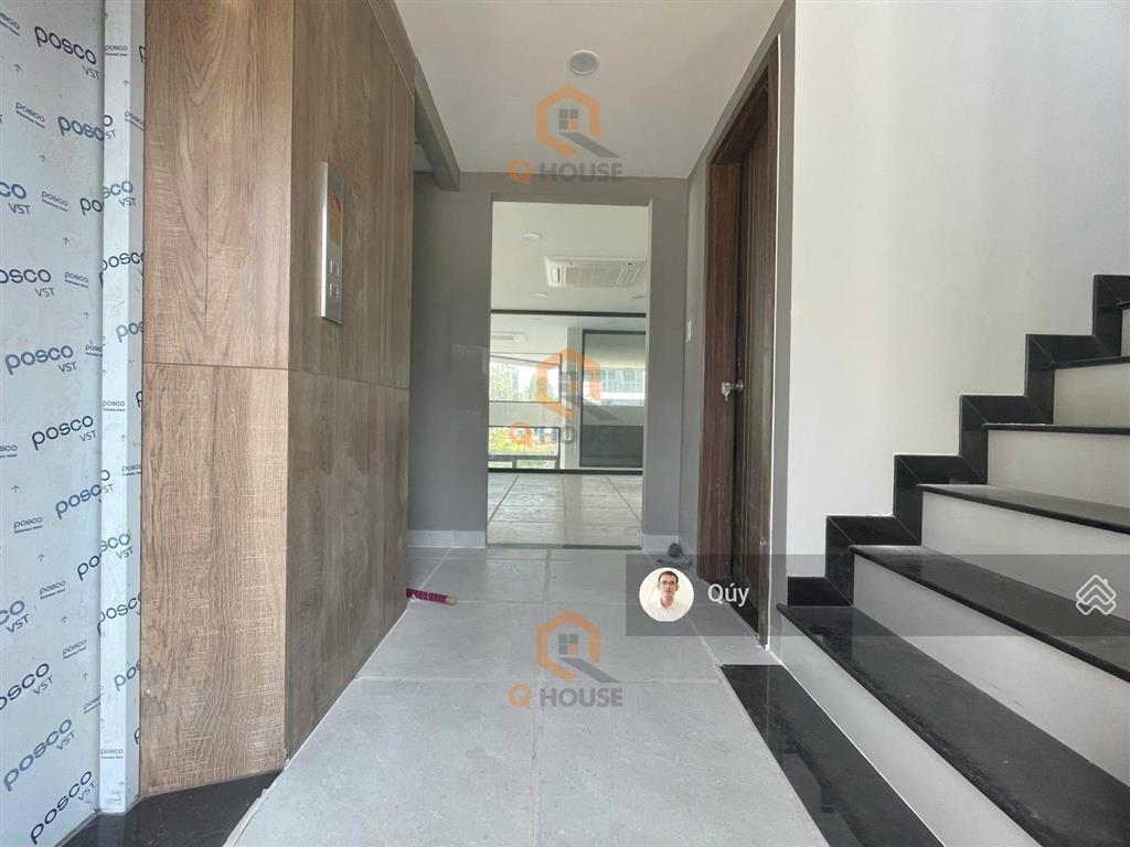 Tòa nhà "căn góc" ngay nguyễn văn kỉnh, p. thạnh mỹ lợi 8m*20m, hầm 7 tầng thang máy, 160 triệu/th