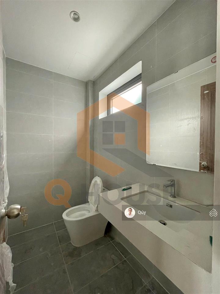 Tòa nhà mới ngay nguyễn văn kỉnh  tạ hiện 8m*20m, hầm, 4 tầng suốt, thang máy, 70triệu/tháng