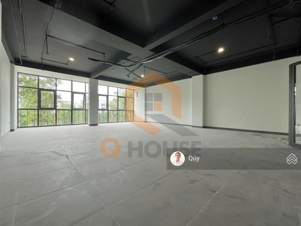 Tòa nhà mới ngay nguyễn văn kỉnh  tạ hiện 8m*20m, hầm, 4 tầng suốt, thang máy, 70triệu/tháng