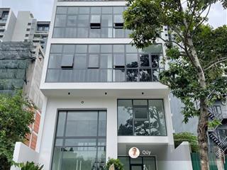 Tòa nhà "mới" ngay nguyễn văn kỉnh  tạ hiện 8m*20m, hầm, 4 tầng suốt, thang máy, 85 triệu/tháng