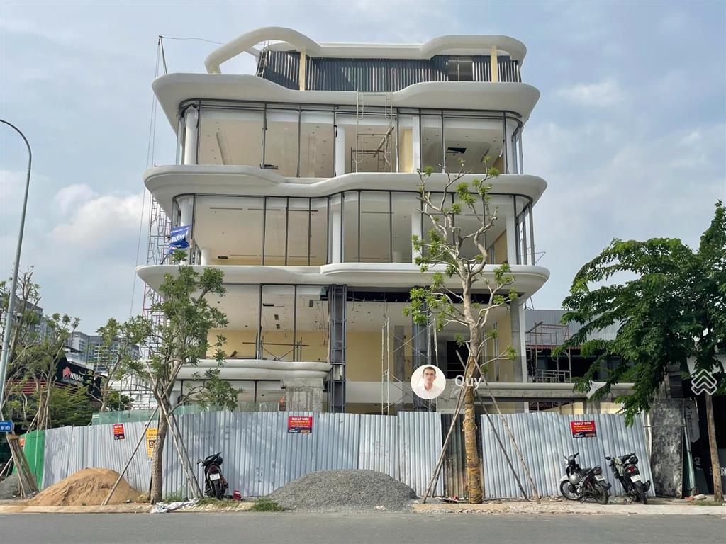 Tòa nhà "mới  góc" mặt tiền sông trần qúy kiên  thạnh mỹ lợi 16.5*20m, hầm 5 tầng suốt thang máy
