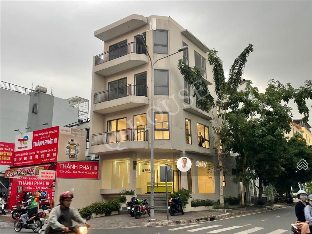Tòa nhà văn phòng "căn góc" p. an phú 6.4m*18m, hầm, 4 tầng suốt, thang máy, 55 triệu/tháng