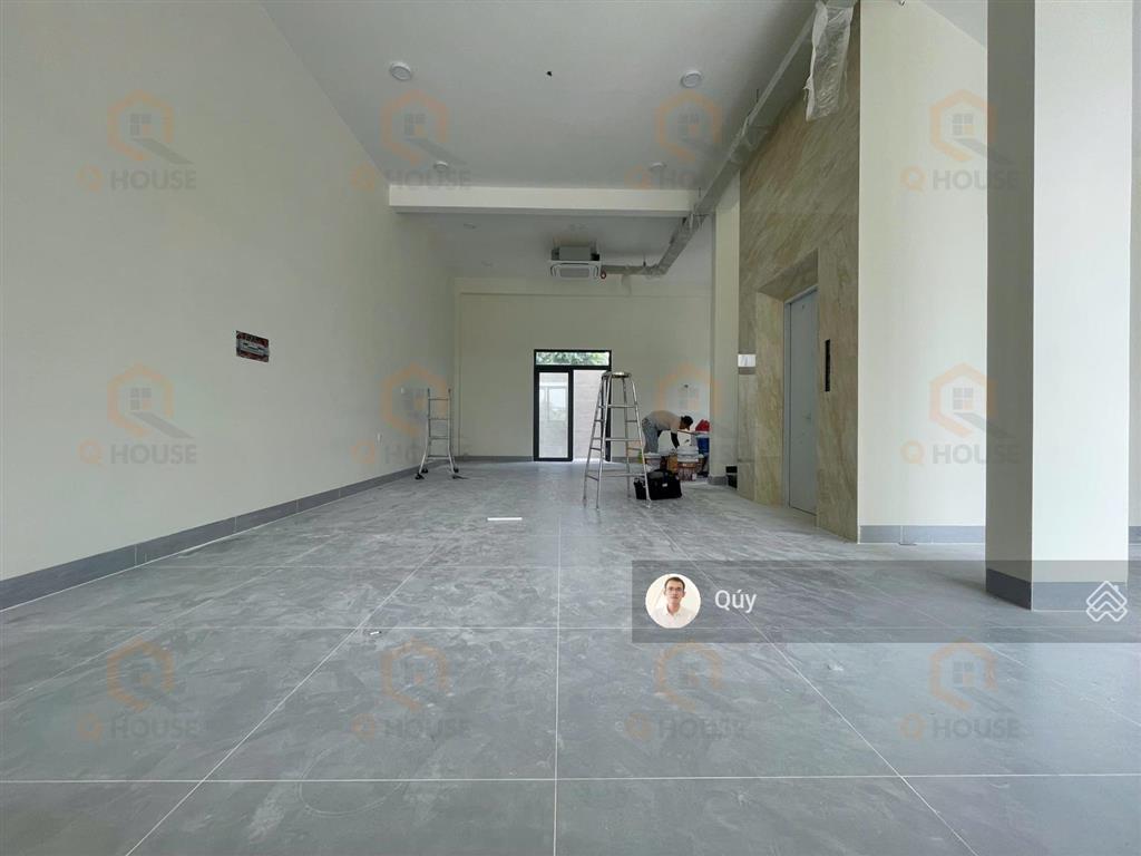 Tòa nhà văn phòng "mới  căn góc" nguyễn văn kỉnh 10m*20m, hầm, 4 tầng, thang máy, 99 triệu/tháng