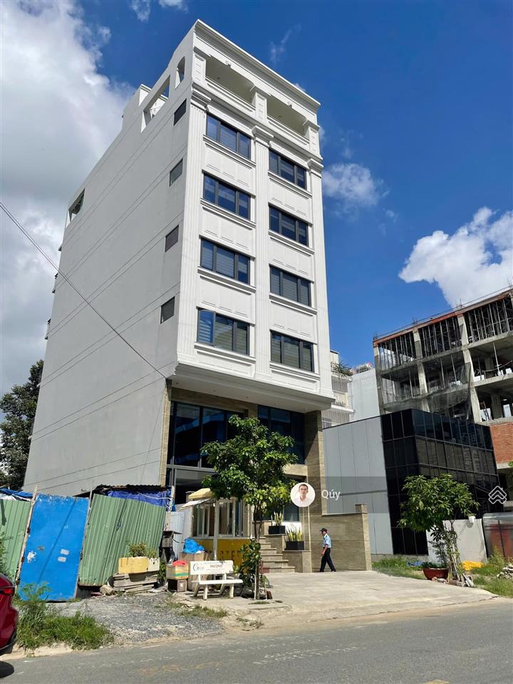 Cho thuê tòa nhà "mới" sd 1000m2 nguyễn văn kỉnh 8m*20m hầm 7 tầng suốt, thang máy, 145 triệu/tháng