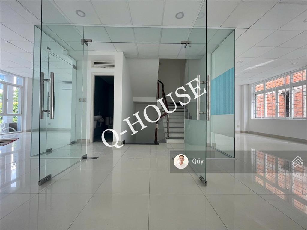 Cho thuê nhà mặt tiền đường trương văn bang 8m*20m, hầm, 4 tầng rộng rãi, chỉ 72 triệu/tháng