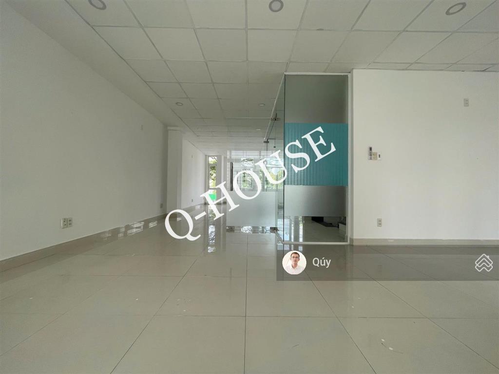 Cho thuê nhà mặt tiền đường trương văn bang 8m*20m, hầm, 4 tầng rộng rãi, chỉ 72 triệu/tháng