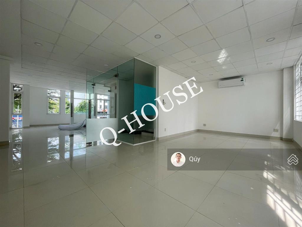 Cho thuê nhà mặt tiền đường trương văn bang 8m*20m, hầm, 4 tầng rộng rãi, chỉ 72 triệu/tháng