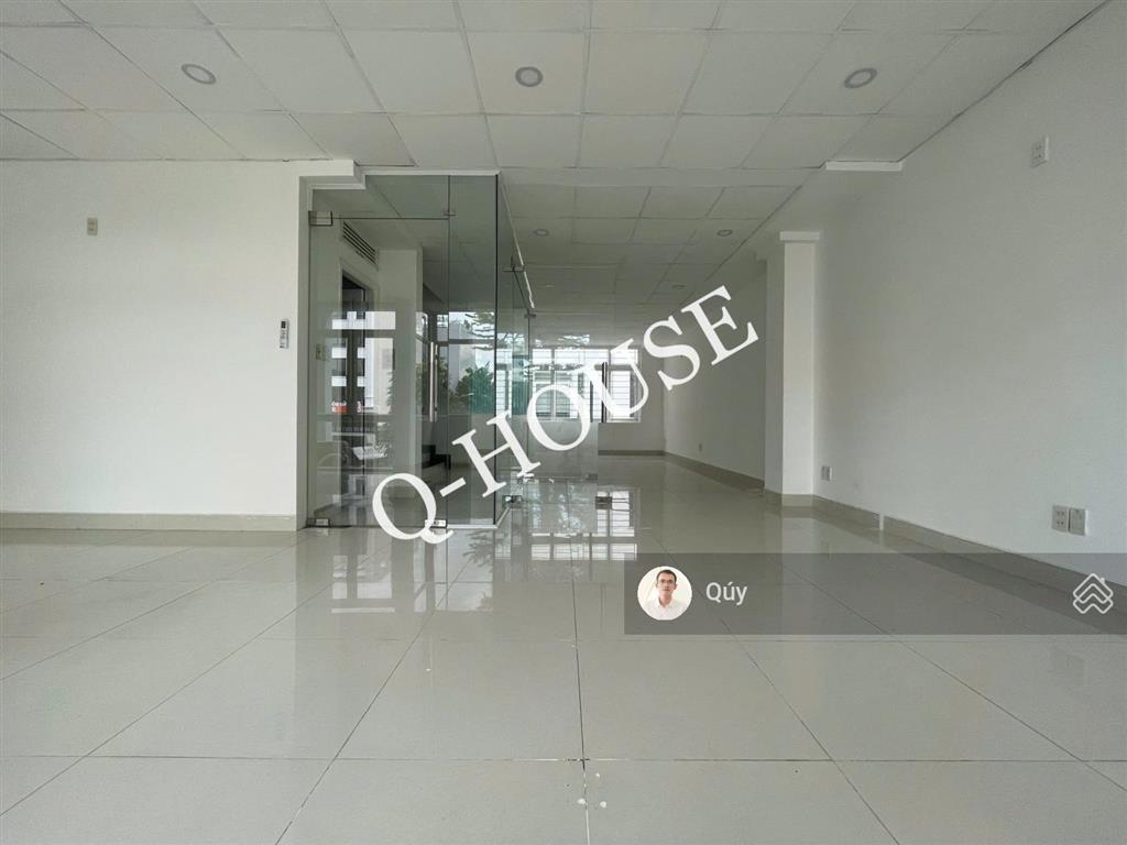 Cho thuê nhà mặt tiền đường trương văn bang 8m*20m, hầm, 4 tầng rộng rãi, chỉ 72 triệu/tháng