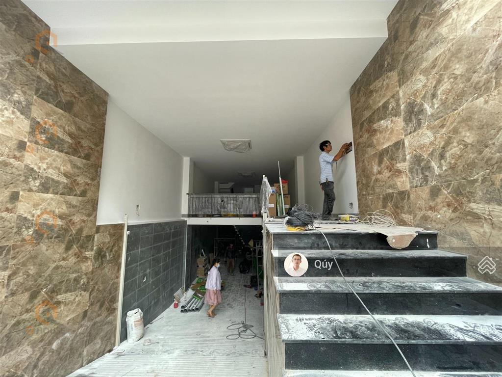 Cho thuê nhà "mới" mặt tiền trương văn bang 5m*22m, hầm, 6 tầng suốt, thang máy, 70 triệu/tháng