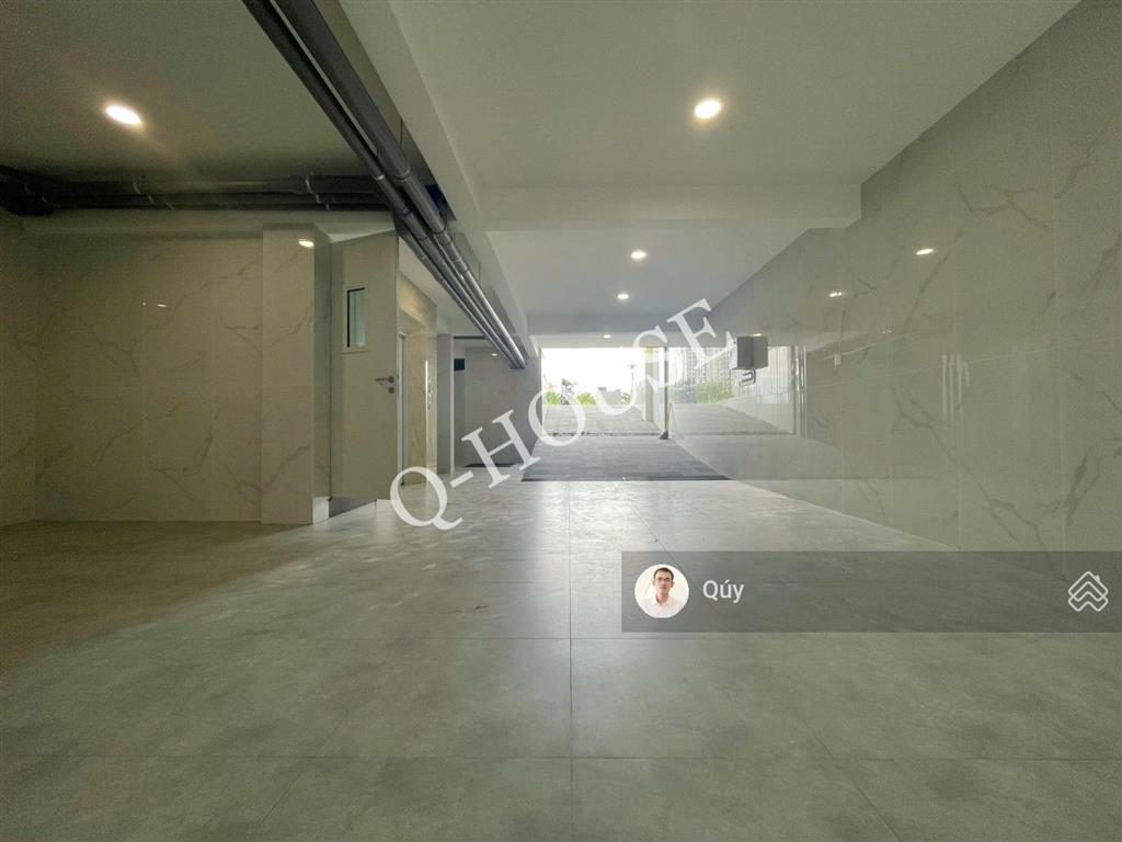 Tòa nhà văn phòng "mới  căn góc" nguyễn văn kỉnh 10m*20m, hầm, 4 tầng, thang máy, 99 triệu/tháng