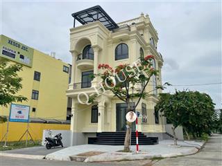 Tòa nhà văn phòng "mới  căn góc" nguyễn văn kỉnh 10m*20m, hầm, 4 tầng, thang máy, 99 triệu/tháng