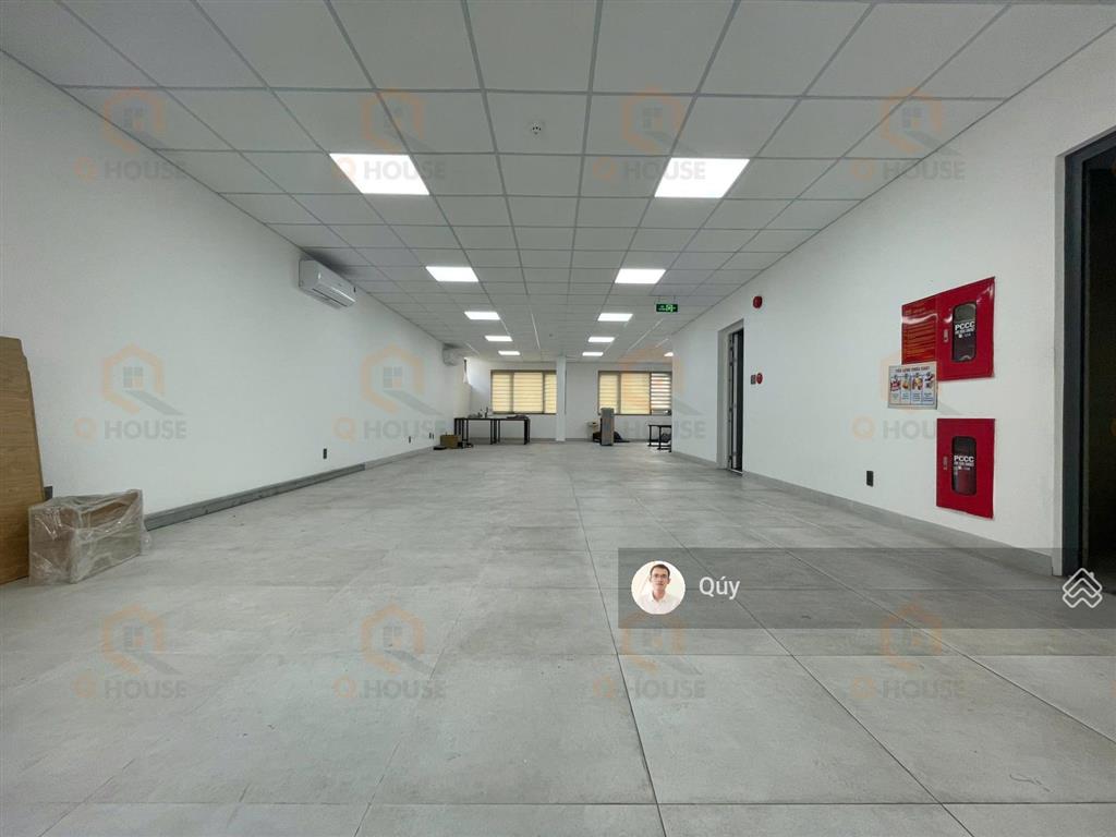 Cho thuê tòa nhà "mới" sd 1000m2 nguyễn văn kỉnh 8m*20m hầm 7 tầng suốt, thang máy, 150 triệu/tháng