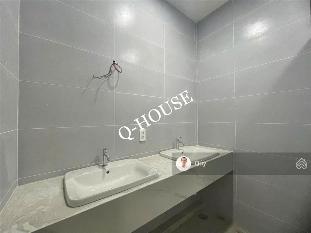 Tòa nhà "mới" ngay nguyễn văn kỉnh  thạnh mỹ lợi 8m*20m hầm 7 tầng suốt thang máy, 180 triệu/tháng