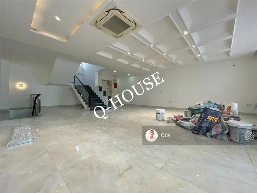 Tòa nhà mặt tiền trương văn bang 8m*20m, hầm, 4 tầng, thang máy, 95 triệu/tháng