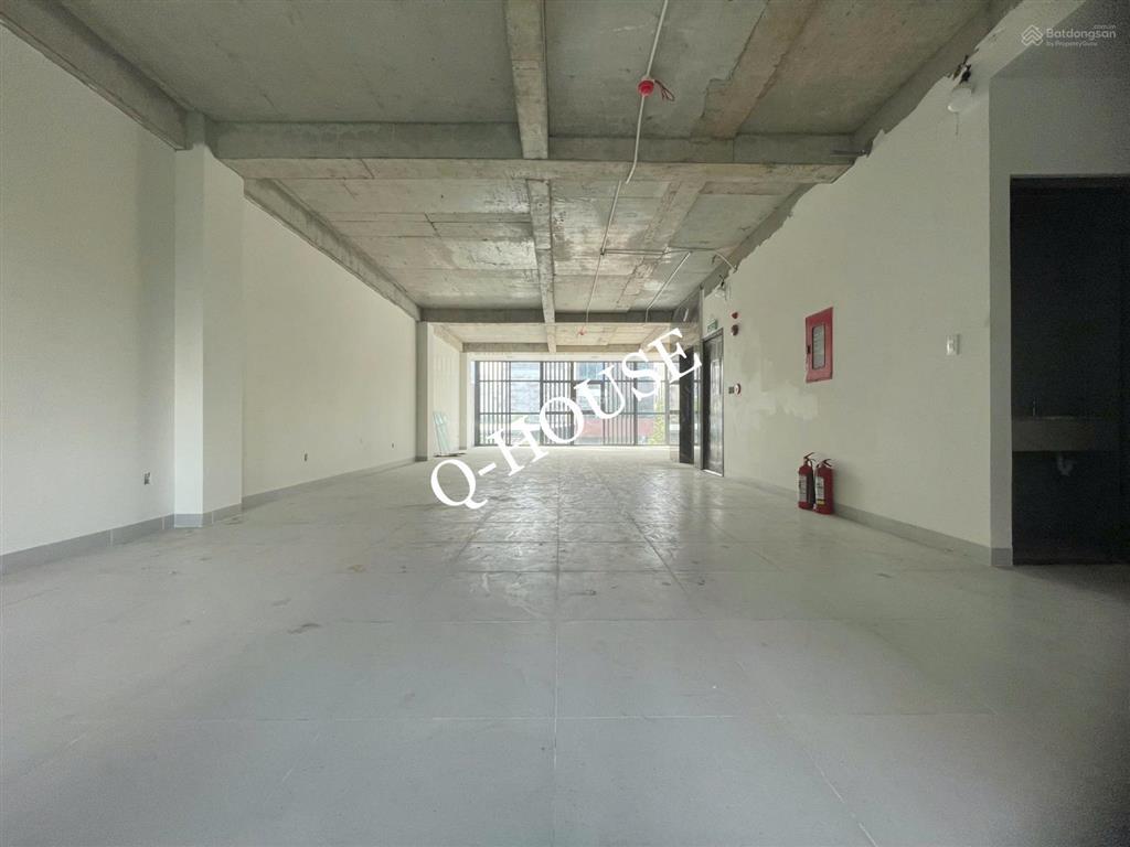 Tòa nhà "mới" ngay nguyễn văn kỉnh  thạnh mỹ lợi 8m*20m hầm 7 tầng suốt thang máy, 170 triệu/tháng