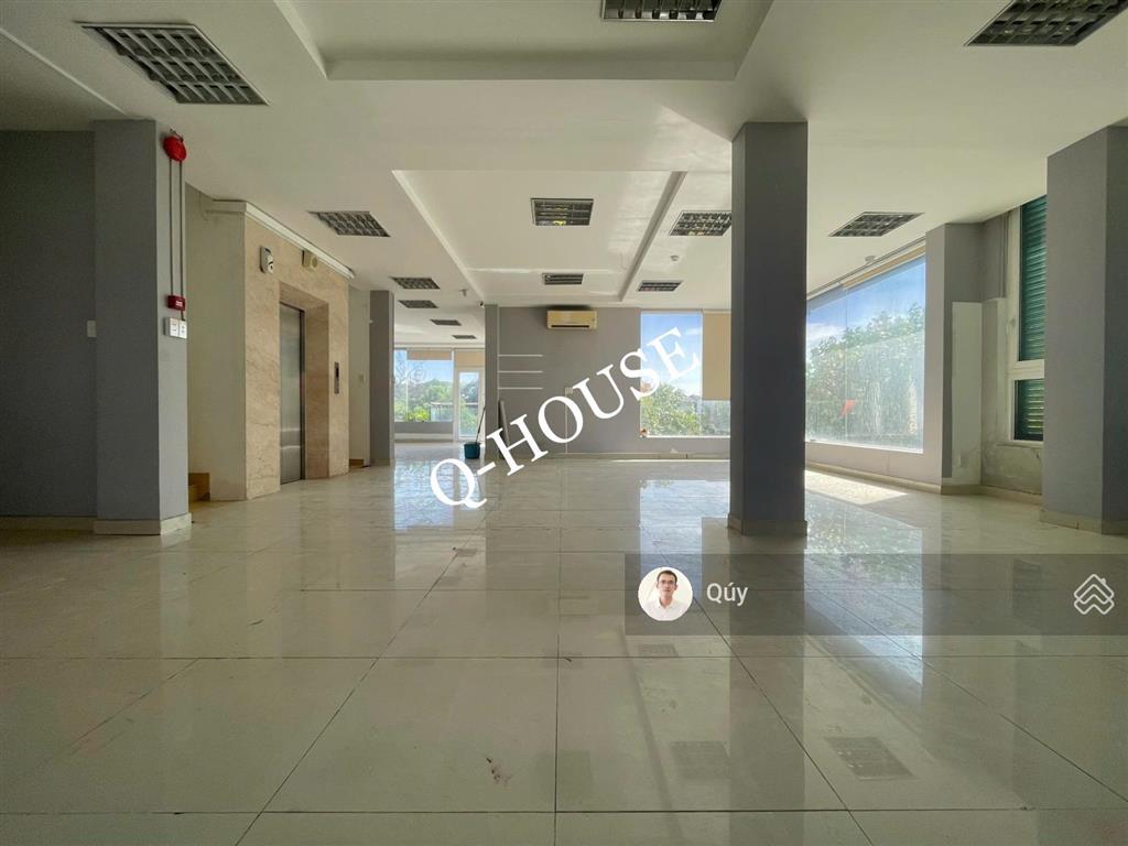 Tòa nhà "căn góc" an phú  an khánh 11m*20m, hầm, 3 lầu suốt, thang máy, 100 triệu/tháng