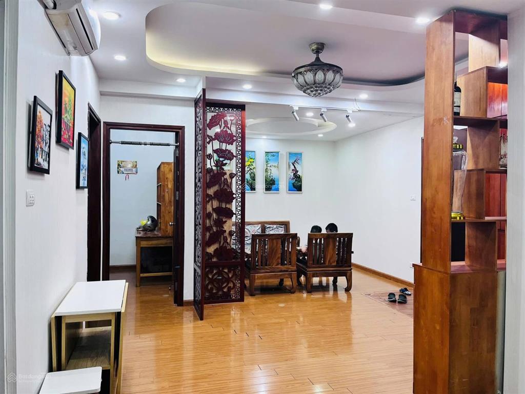 Chính chủ muốn bán căn 2pn 64m2 đầy đủ nội thất, sổ hồng sẵn sang tên. giá 4,45 tỷ  hồng hà eco