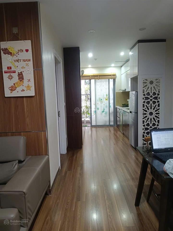 Chính chủ bán căn 3pn giá chỉ 5,8 tỷ đầy đủ nội thất làm rất tâm huyết tỉ mỉ. nhà đã có sổ.