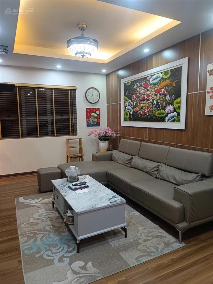 Chính chủ bán căn 3pn giá chỉ 5,8 tỷ đầy đủ nội thất làm rất tâm huyết tỉ mỉ. nhà đã có sổ.