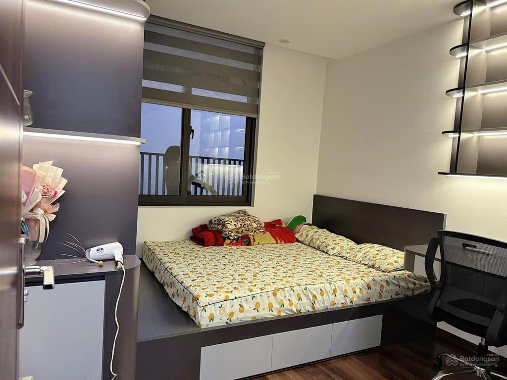 Chính chủ cần tiền bán nhanh. khách ưng là vào việc. giá nào cũng chốt. 3pn 106m2 full nthat,có sổ