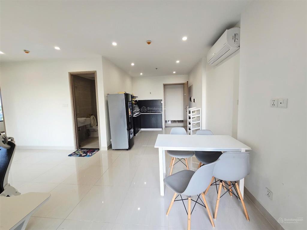 Bán nhanh căn 2pn+ 69m2  giá chỉ 3,15 tỷ  sổ sẵn, view rất thoáng  vinhomes grand park
