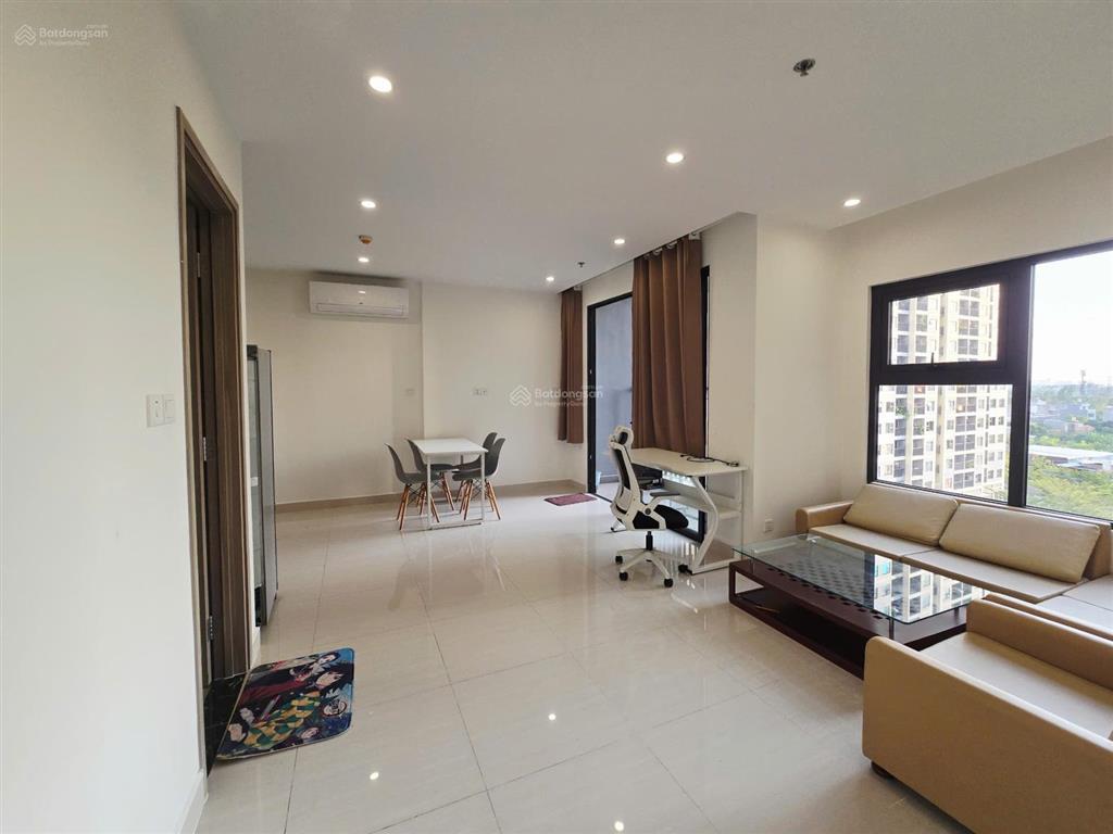 Bán nhanh căn 2pn+ 69m2  giá chỉ 3,15 tỷ  sổ sẵn, view rất thoáng  vinhomes grand park