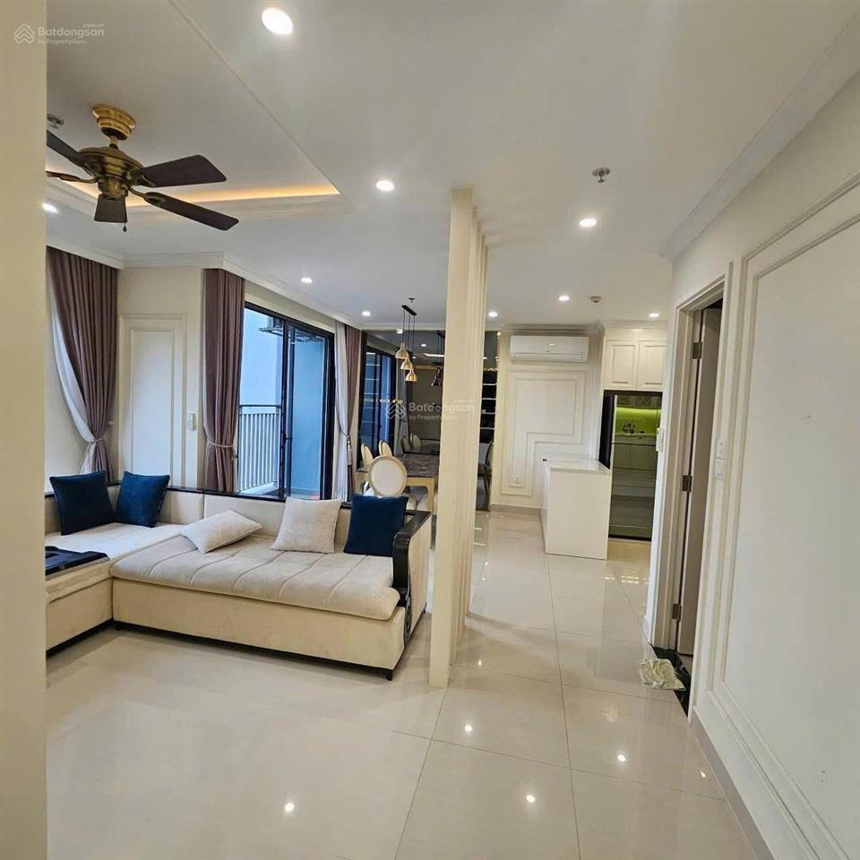 Chủ bán gấp 3pn 81m2  giá chỉ 3.7 tỷ  sổ sẵn, hướng đông nam  vinhomes grand park