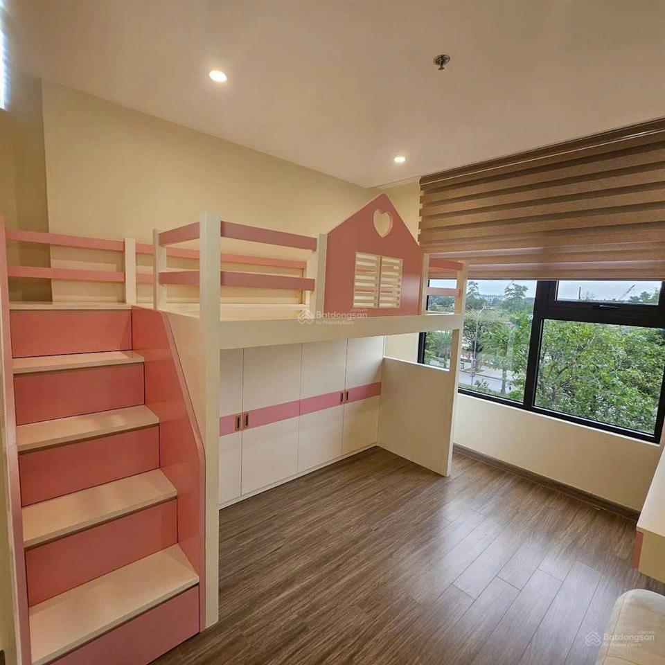 Chủ bán gấp 3pn 81m2  giá chỉ 3.7 tỷ  sổ sẵn, hướng đông nam  vinhomes grand park