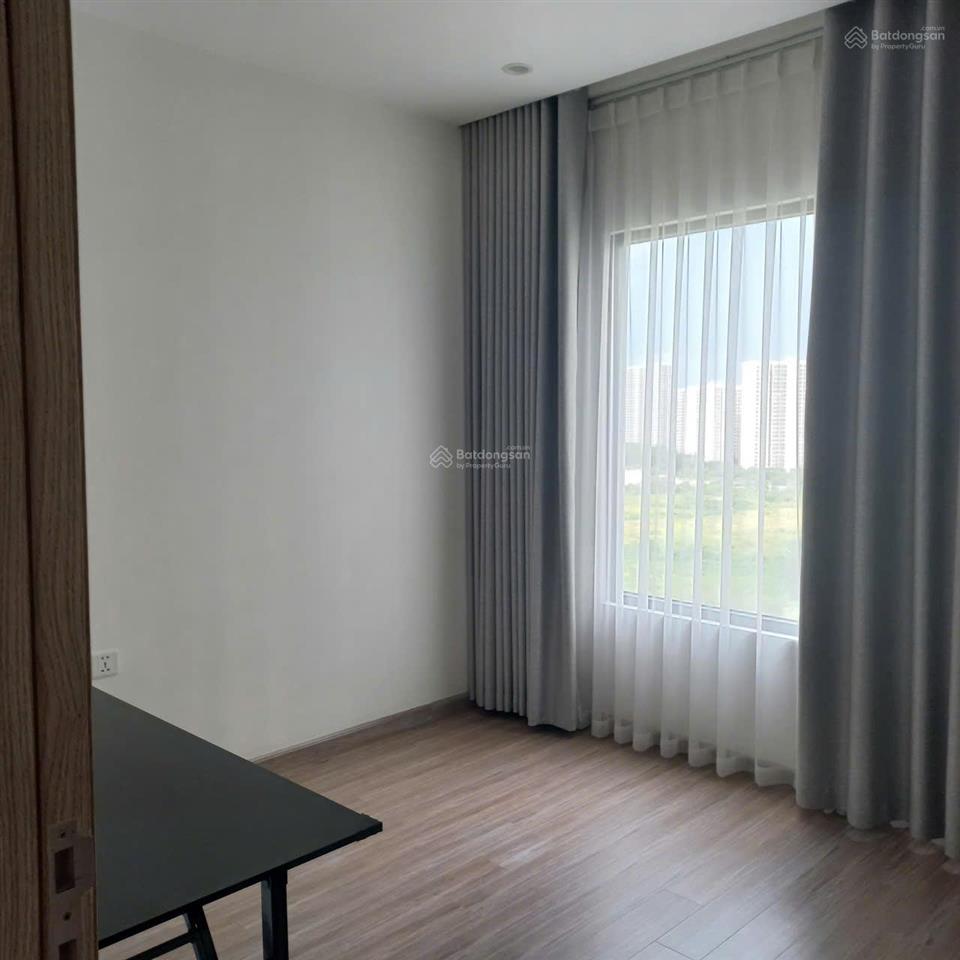 Bán căn 2pn+ 69m2 giá tốt chỉ 3tỷ full nội thất, nhà đón gió rất tốt rainbow vinhomes grand park