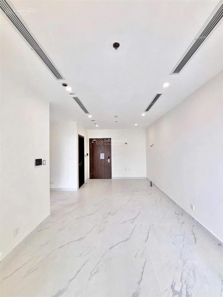 The beverly 1pn+ 54m2 đẹp luôn anh chị ạ, chỉ 3tỷ080 sổ hồng sẵn, hướng đông nam