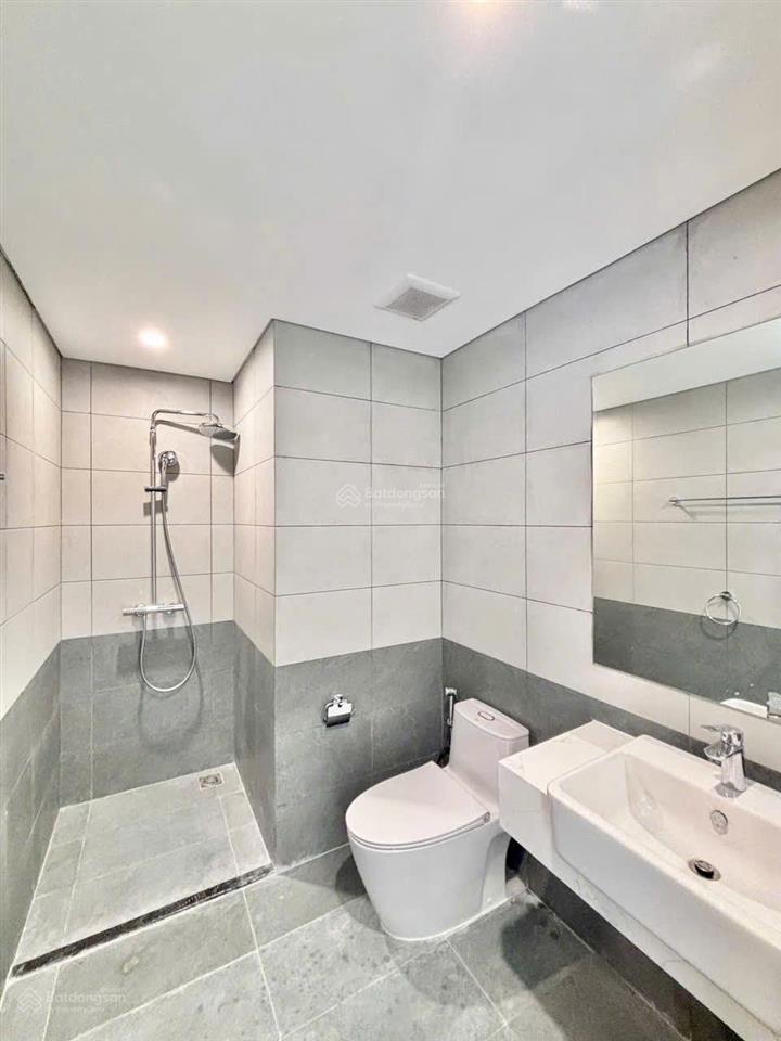 The beverly 1pn+ 54m2 đẹp luôn anh chị ạ, chỉ 3tỷ080 sổ hồng sẵn, hướng đông nam