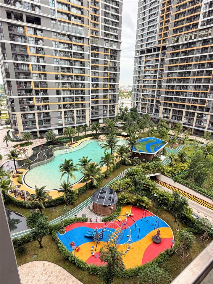 The beverly 1pn+ 54m2 đẹp luôn anh chị ạ, chỉ 3tỷ080 sổ hồng sẵn, hướng đông nam