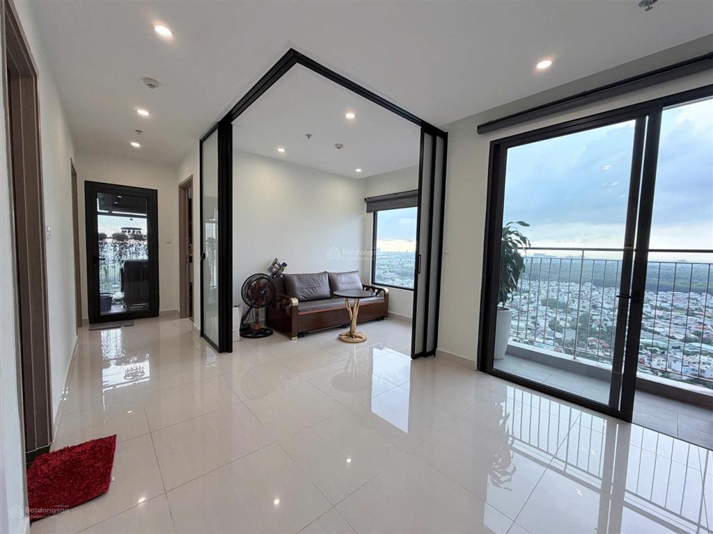 Siêu rẻ luôn ạ 2pn + 69m2 full nội thất cao cấp, chỉ 3 tỷ sổ hồng sẵn, bên s2 rainbow