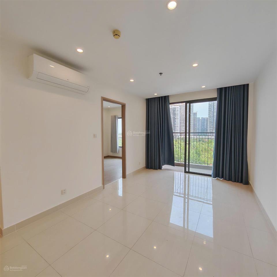 Bán 2pn 2wc origami, hướng đông nam view rất thoáng, giá chỉ 2,8 tỷ sổ hồng sẵn ạ