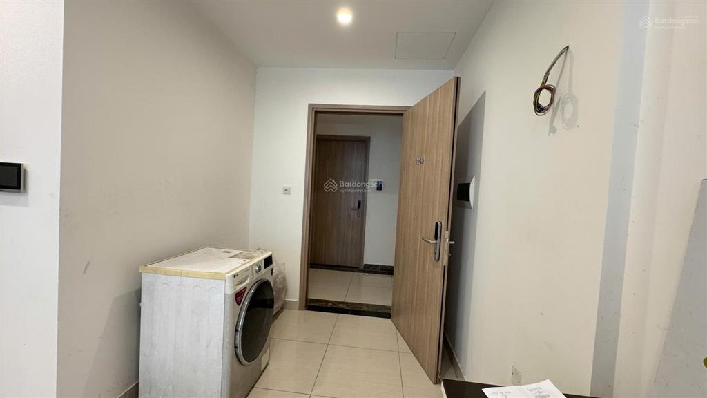 Bán 2pn s6 origami tầng 12 view đẹp, sổ hồng sẵn, chỉ 2.7 tỷ ạ