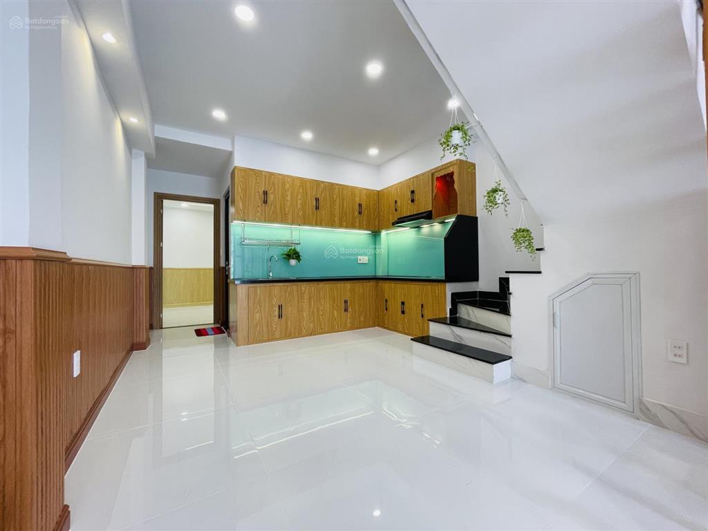 Nhà đường 49, hiệp bình chánh, thủ đức, hẻm xe hơi, có phòng ngủ ở tầng trệt