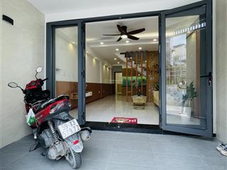 Nhà đường 49, hiệp bình chánh, thủ đức, hẻm xe hơi, có phòng ngủ ở tầng trệt.
