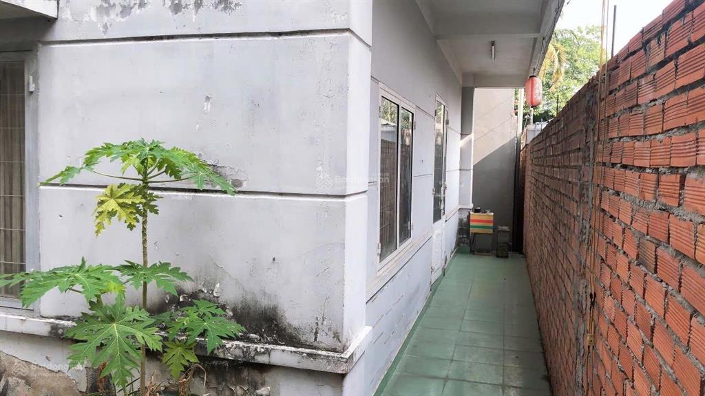 Bán gấp nhà mặt tiền đường nổi bật, linh xuân