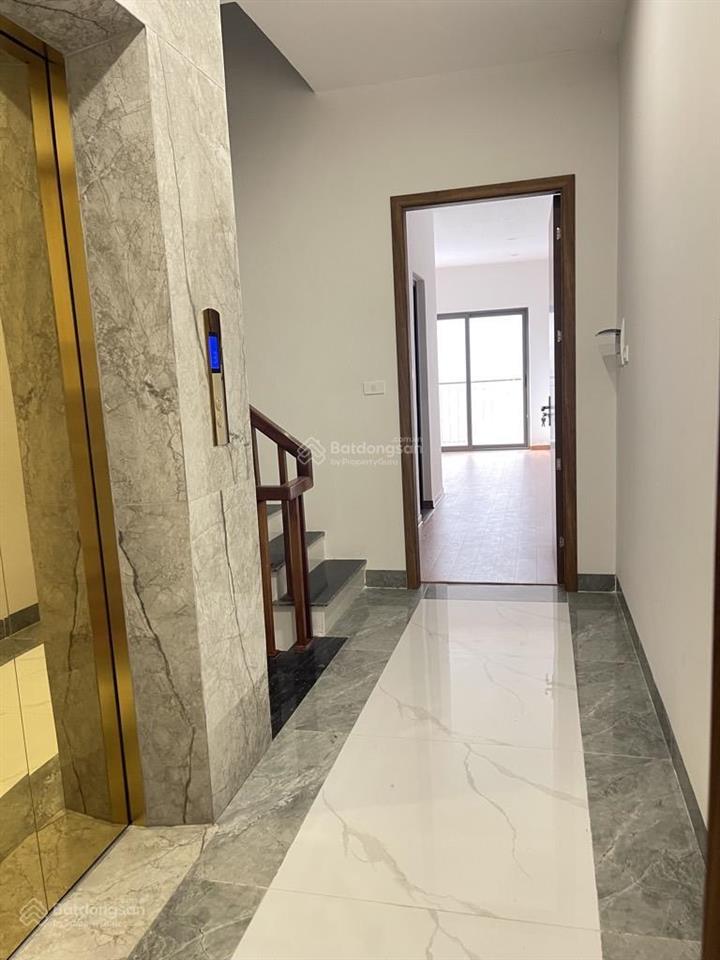 Bán nhà phố ngọc thụy cực đẹp, ô tô, gần phố, 72 m2, 5 tầng, thang máy, mt 4,7m, chỉ nhỉnh 14 tỷ.